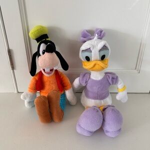 Disney Goofy & Daisy Duck Plush Stuffed Animals Lot of 2
